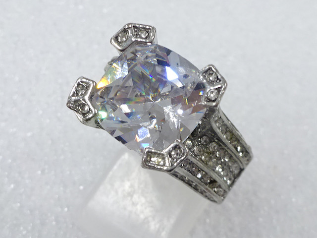 CRYSTAL FASHION RING / JP SIZE 20